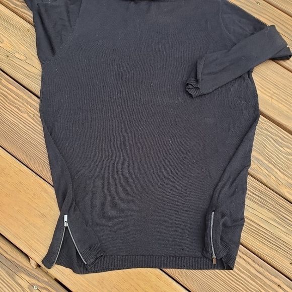 CYRUS Black Soft Sweater L Side Zippers Front Seam NWT - Picture 3 of 11